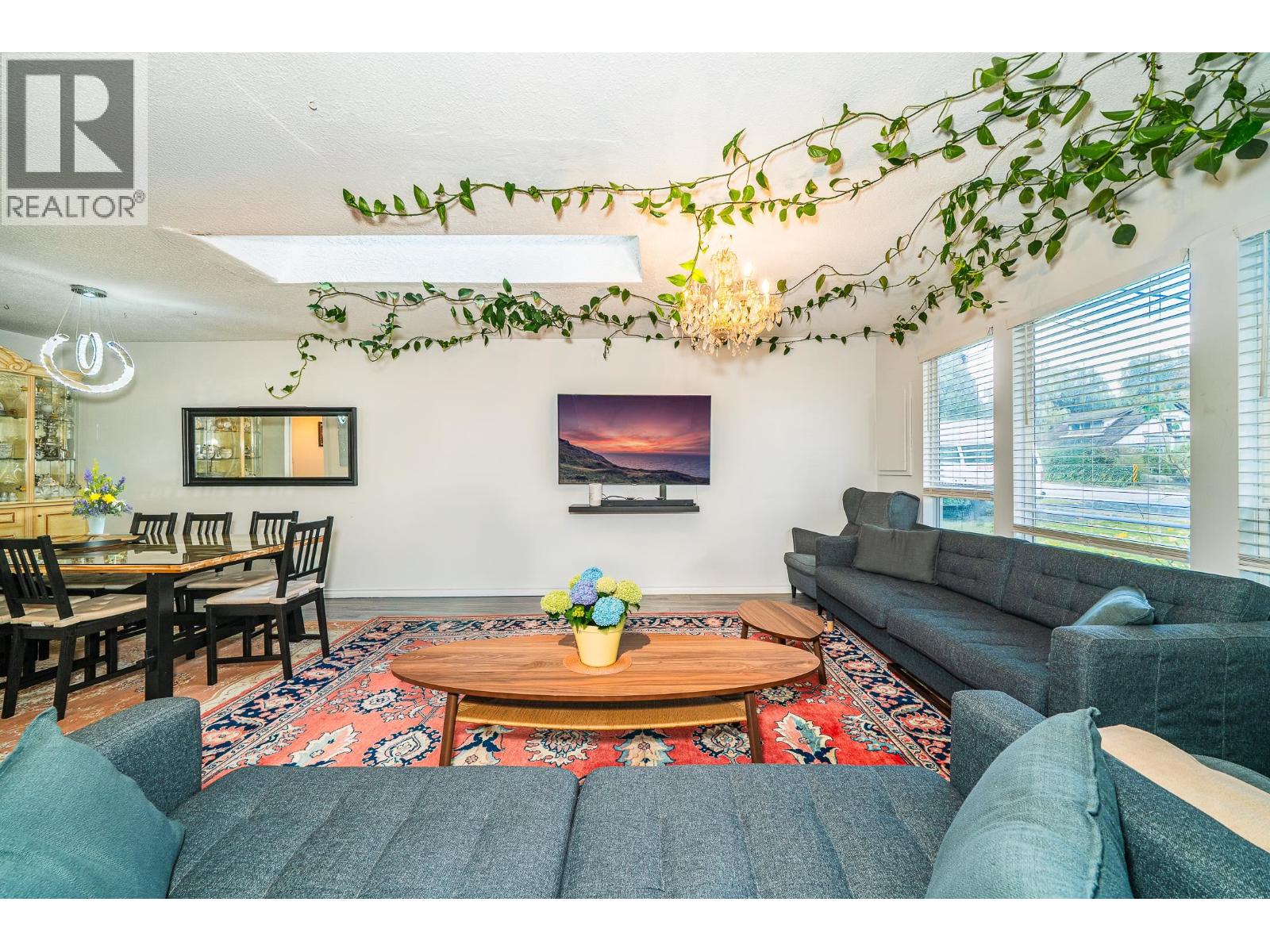 4920 Claude Avenue, Burnaby, British Columbia  V5E 2M2 - Photo 5 - R3062726