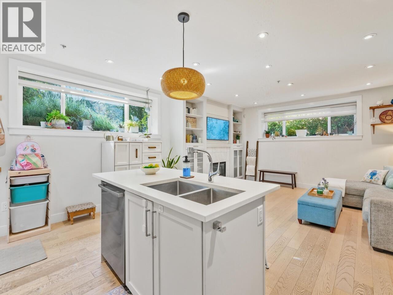 165 W 14th Avenue, Vancouver, British Columbia  V5Y 1W8 - Photo 8 - R3062740