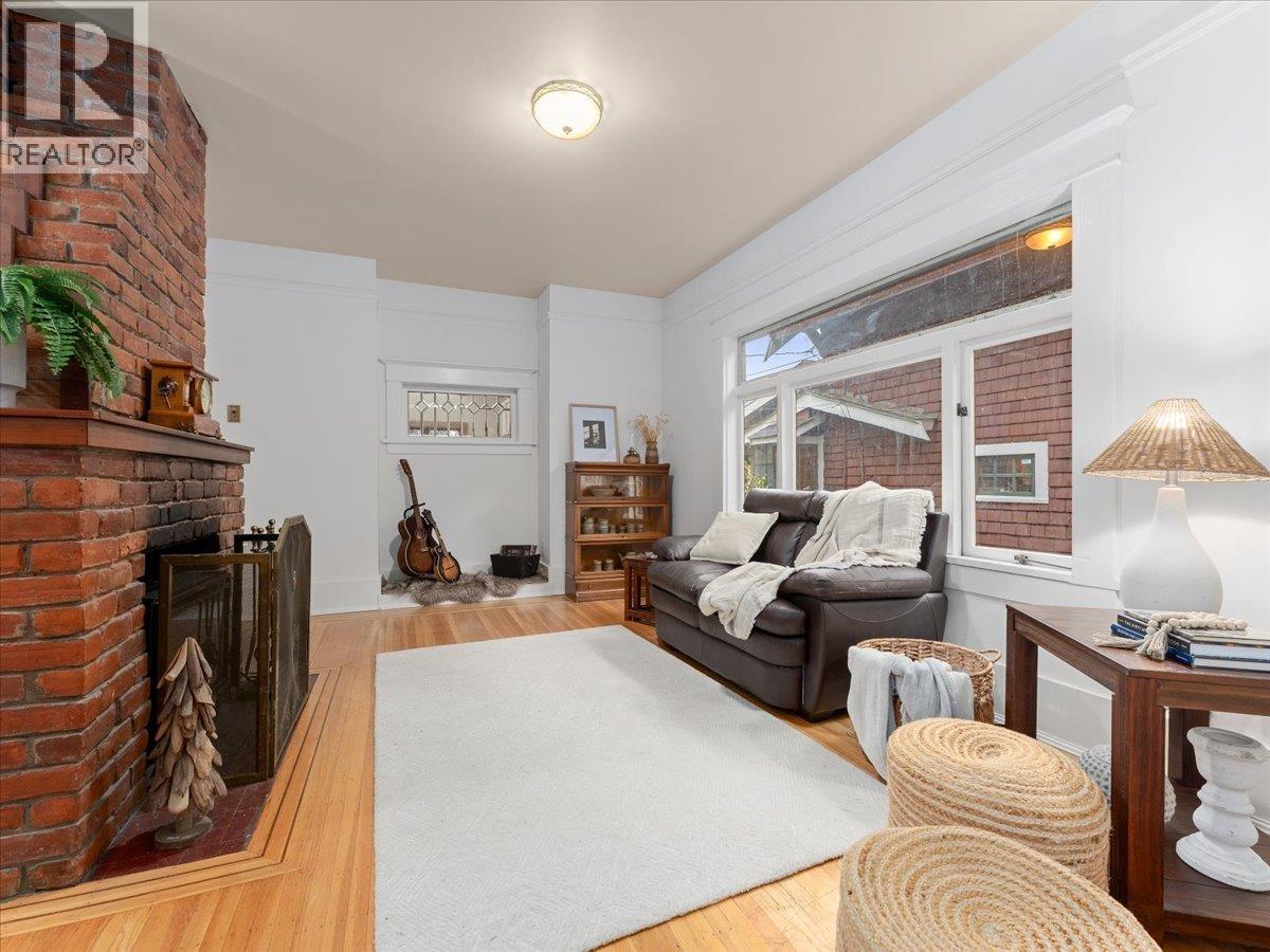 2648 Templeton Drive, Vancouver, British Columbia  V5N 4W3 - Photo 4 - R3062718