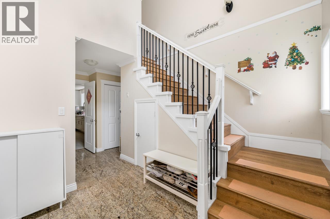 4526 Inman Avenue, Burnaby, British Columbia  V5G 2Y1 - Photo 2 - R3062747