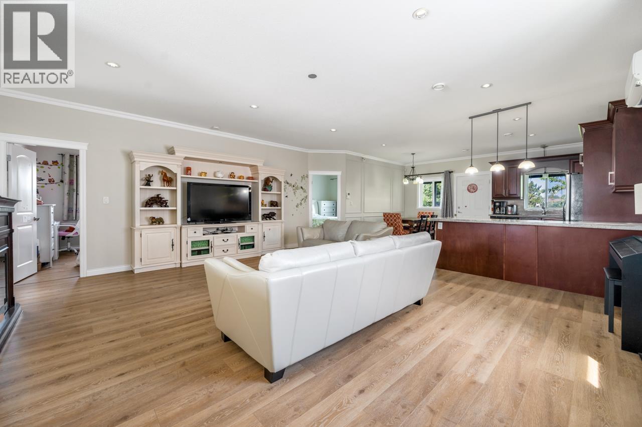 4526 Inman Avenue, Burnaby, British Columbia  V5G 2Y1 - Photo 6 - R3062747