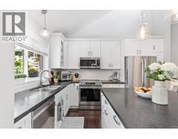 472 RIVERVIEW CRESCENT