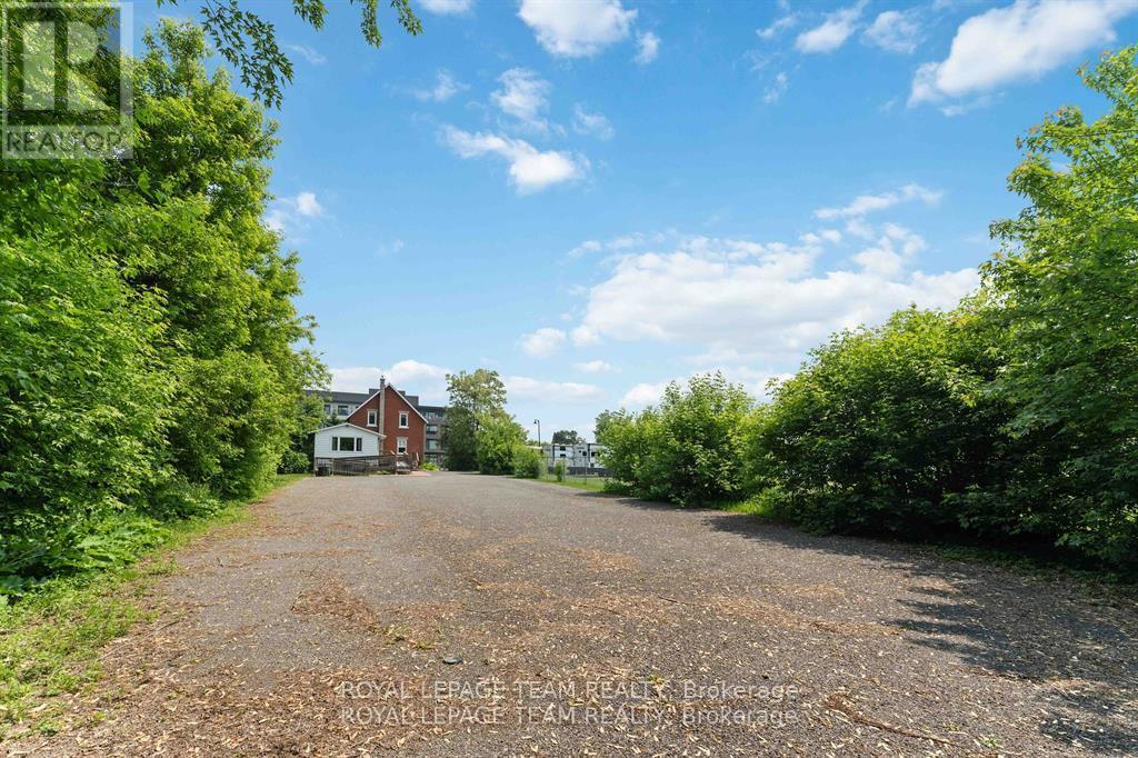 1538 Stittsville Main Street, Ottawa, Ontario  K2S 1N7 - Photo 36 - X12455778