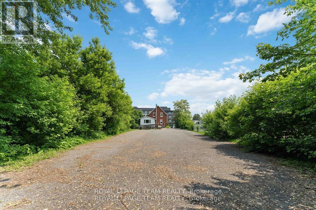 1538 Stittsville Main Street, Ottawa, Ontario  K2S 1N7 - Photo 35 - X12455778