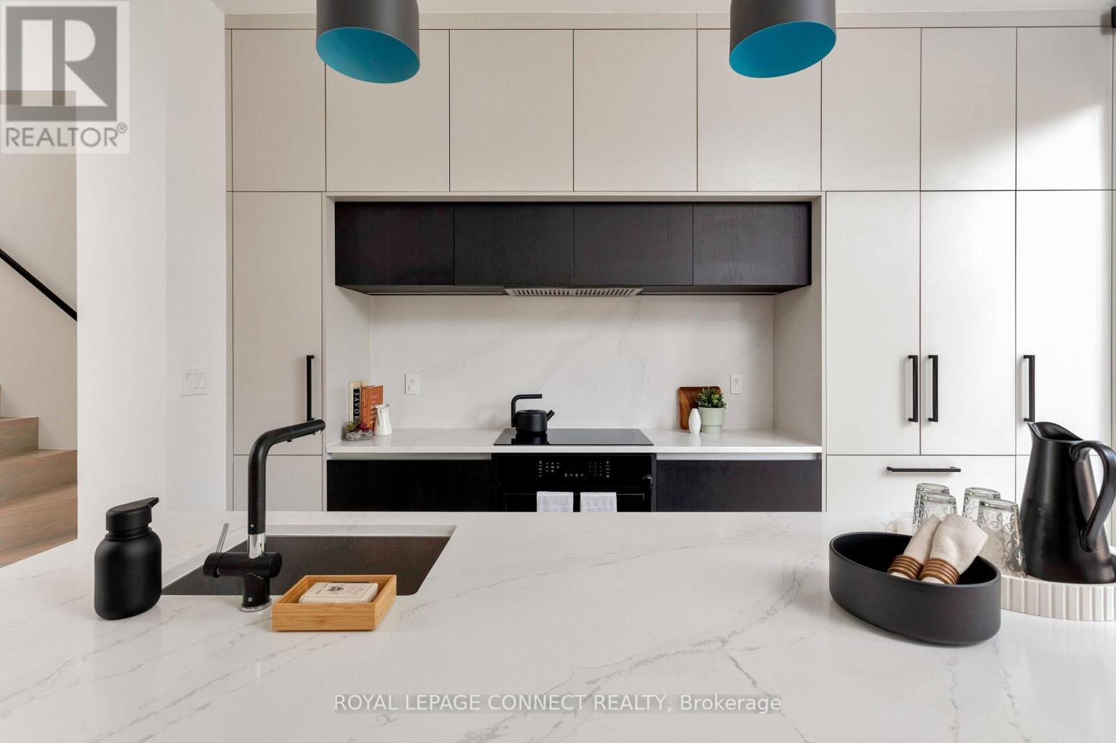 59 Fuller Avenue, Toronto, Ontario  M6R 2C4 - Photo 12 - W12461488