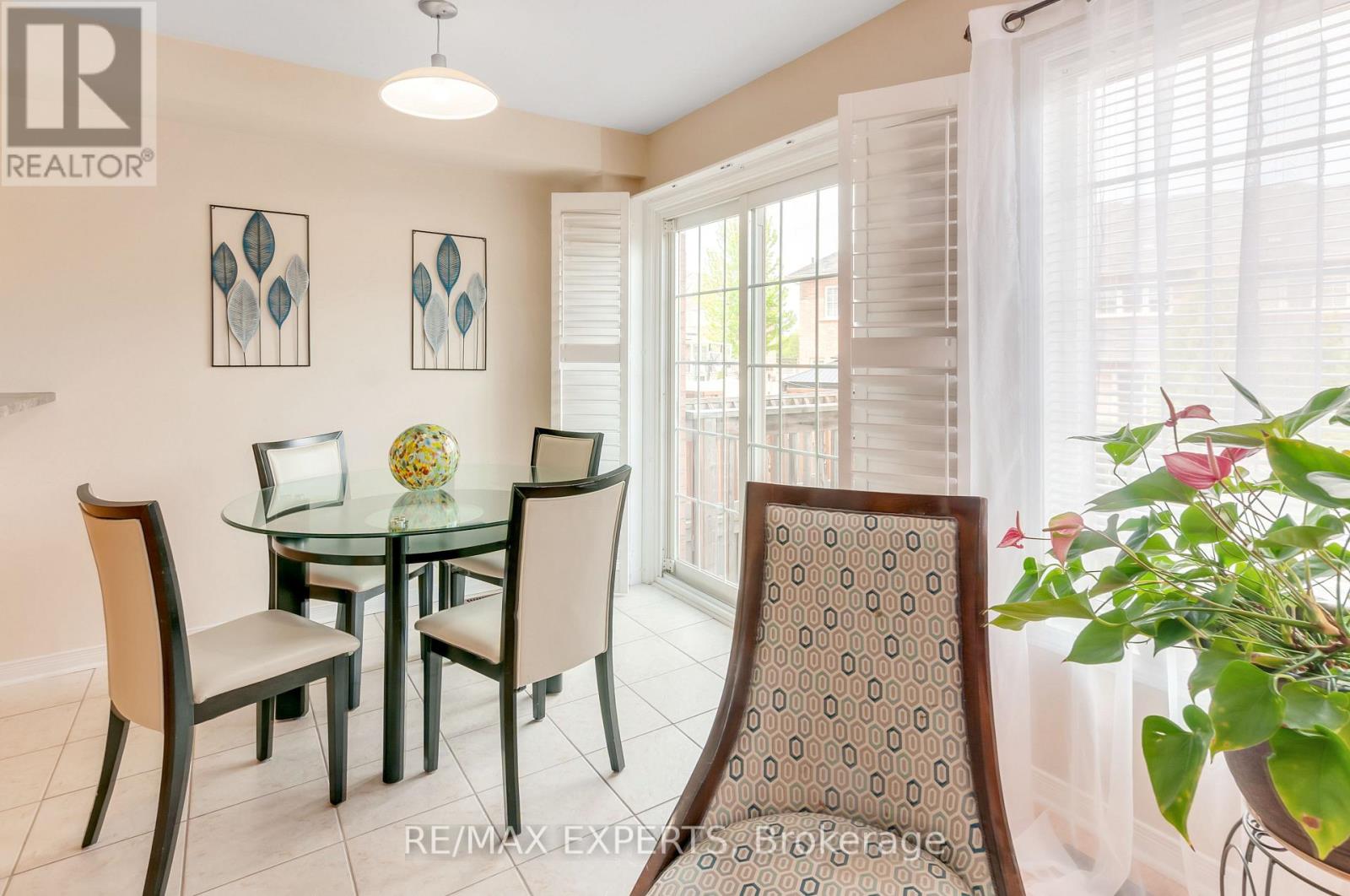 76 Eagle Trace Drive, Brampton (Sandringham-Wellington), Ontario  L6R 0M4 - Photo 12 - W12482948