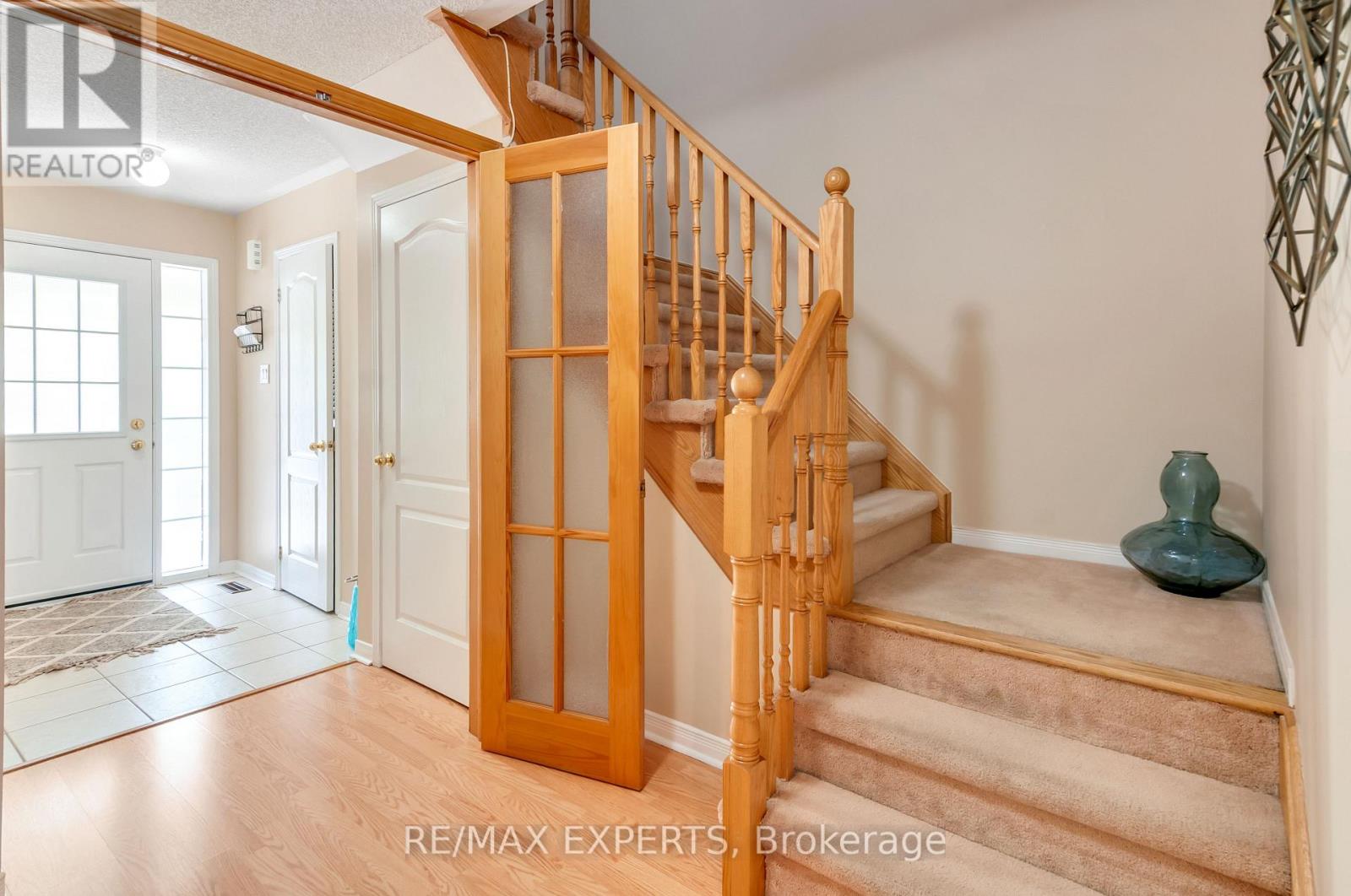 76 Eagle Trace Drive, Brampton (Sandringham-Wellington), Ontario  L6R 0M4 - Photo 4 - W12482948