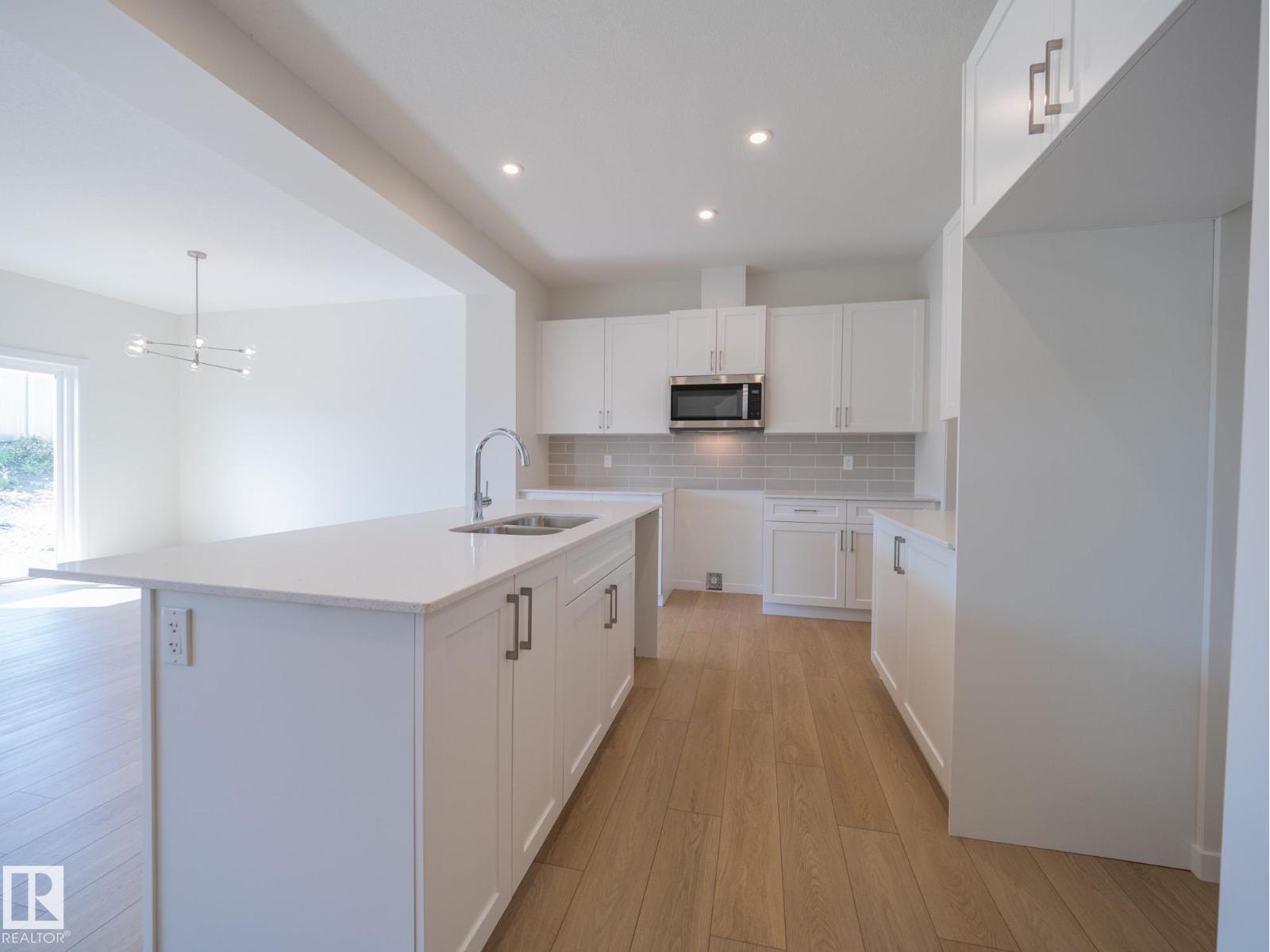 20715 24 Av Nw, Edmonton, Alberta  T6M 2C4 - Photo 10 - E4463827