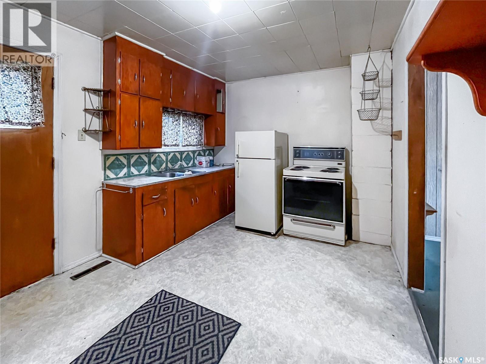 1319 17th Street W, Prince Albert, Saskatchewan  S6V 3Z3 - Photo 11 - SK021843