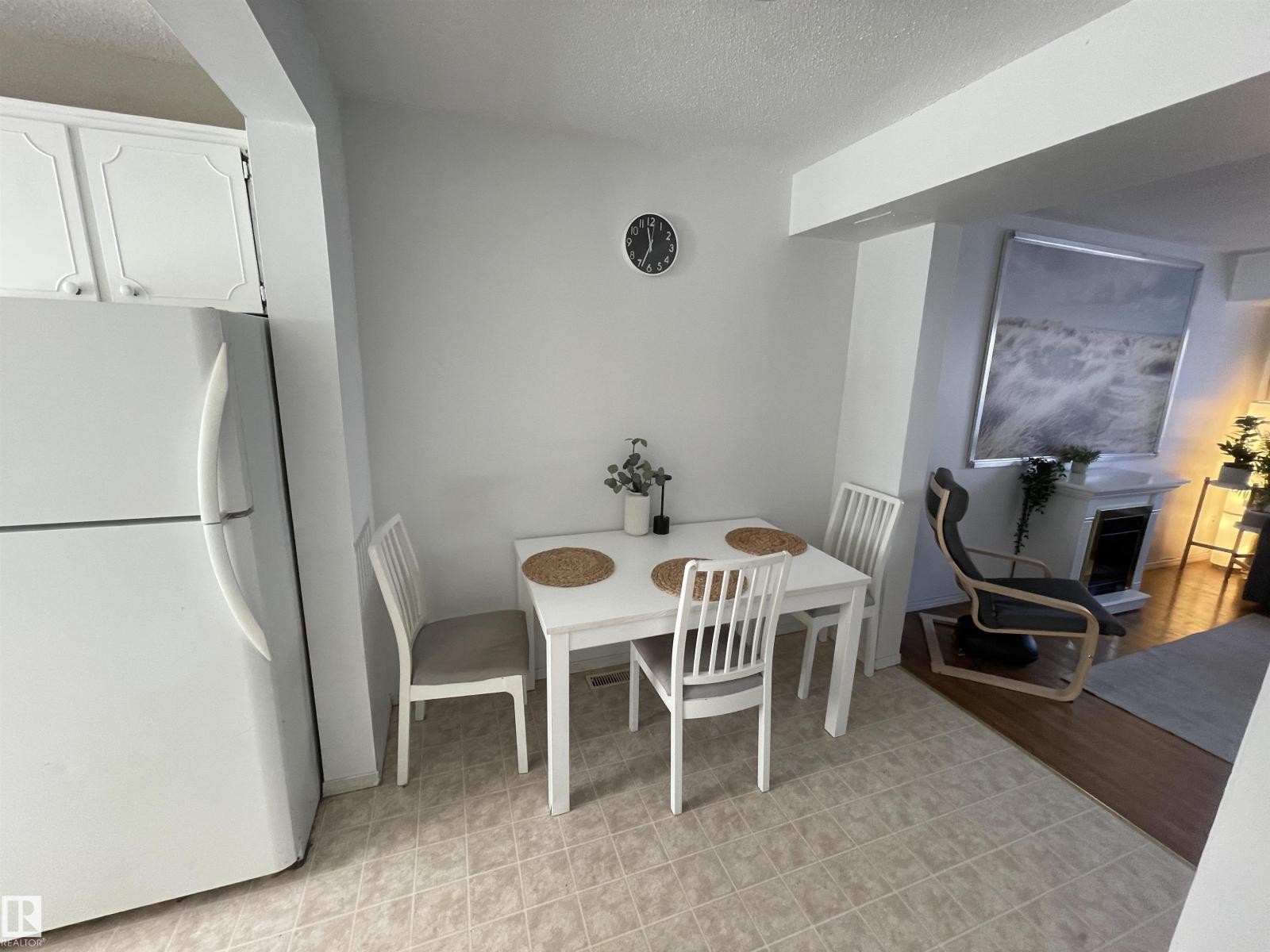 132 Dickinsfield Co Nw, Edmonton, Alberta  T5E 5V8 - Photo 3 - E4463176