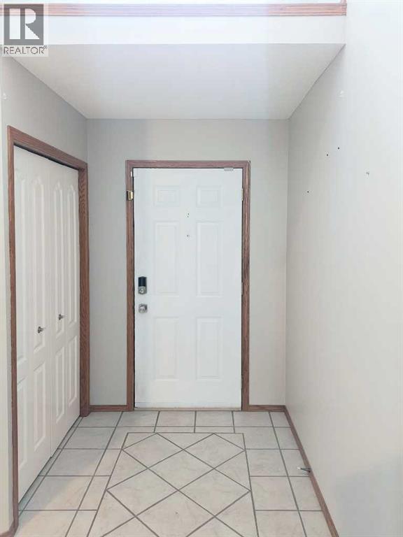 47 Mt Apex Crescent Se, Calgary, Alberta  T2Z 2V3 - Photo 5 - A2256959