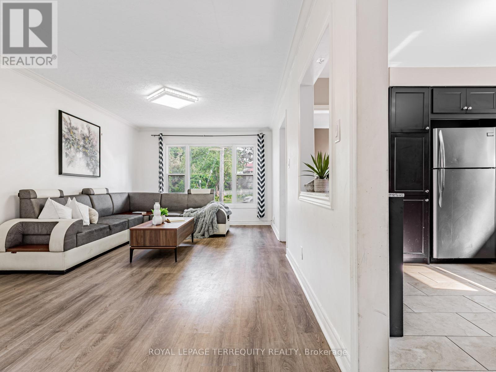 64 Dale Avenue, Toronto, Ontario  M1J 3J5 - Photo 10 - E12486749