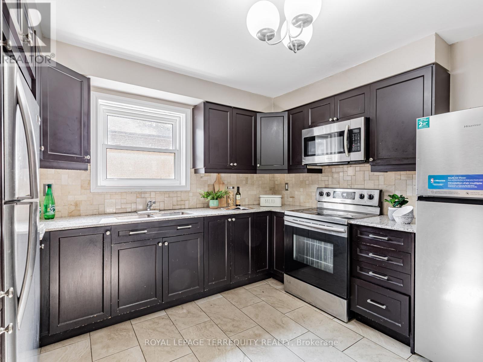 64 Dale Avenue, Toronto, Ontario  M1J 3J5 - Photo 5 - E12486749