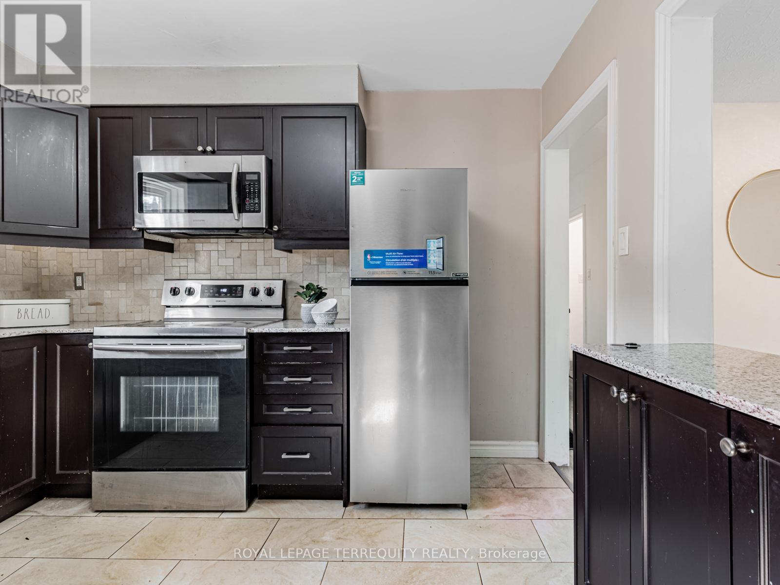 64 Dale Avenue, Toronto, Ontario  M1J 3J5 - Photo 9 - E12486749