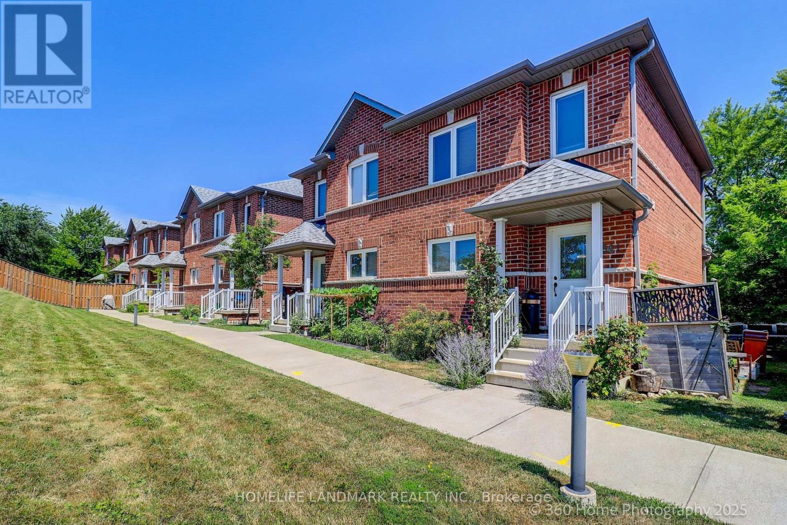 3 - 361 BIRCHMOUNT ROAD, Toronto, Ontario