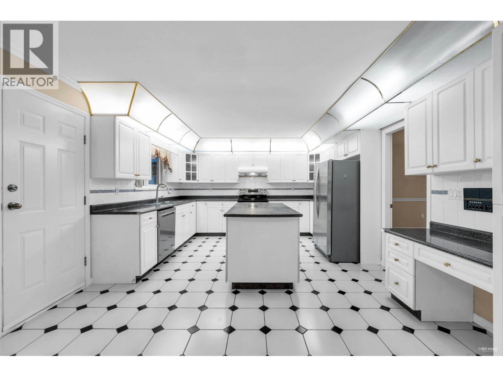 7866 14th Avenue, Burnaby, British Columbia  V3N 2B2 - Photo 6 - R3062756