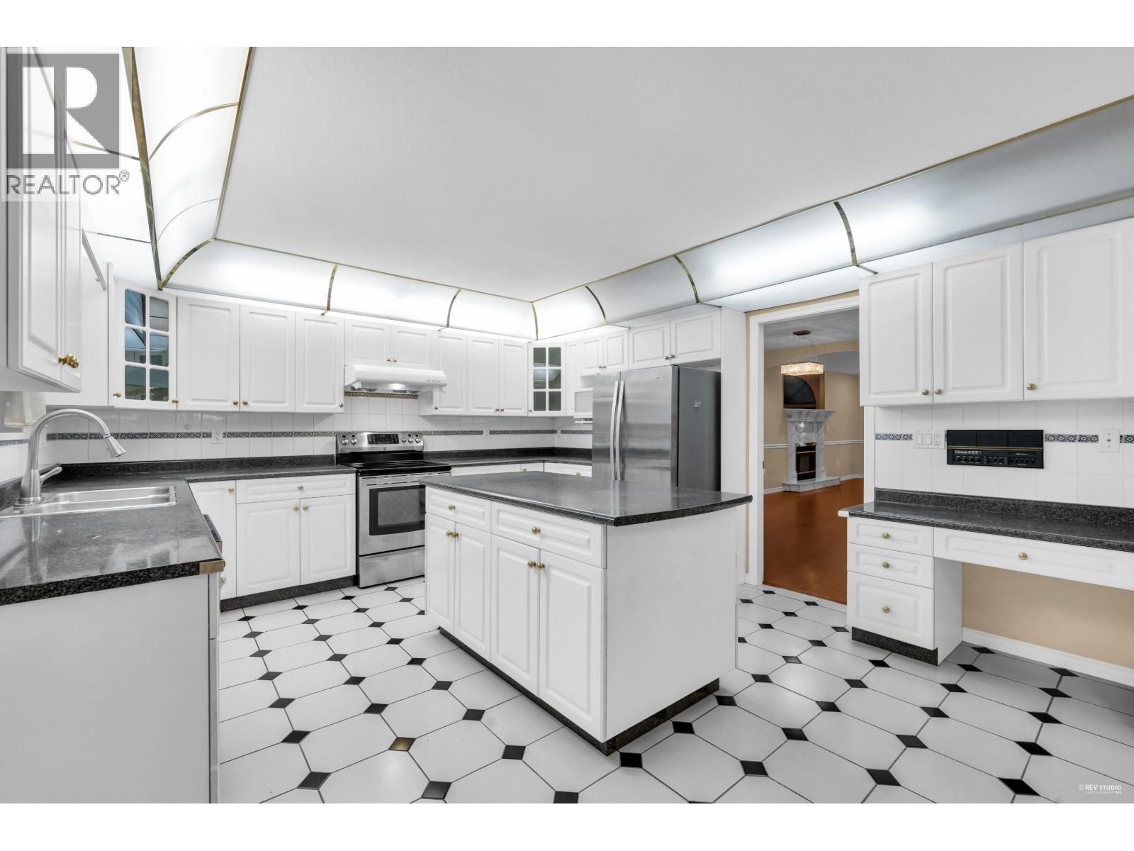 7866 14th Avenue, Burnaby, British Columbia  V3N 2B2 - Photo 5 - R3062756