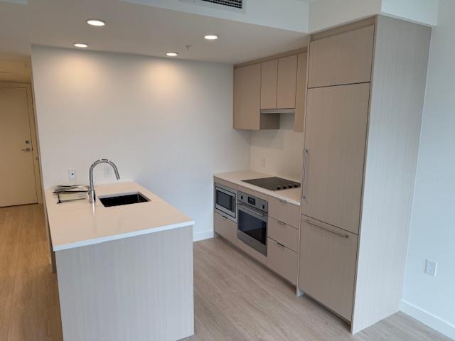 703 13675 107a Avenue, Surrey, British Columbia  V3T 0X2 - Photo 4 - R3062758