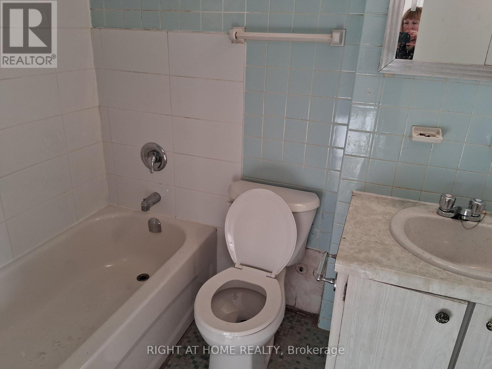 602 - 191 St George Street, Toronto, Ontario  M5R 2M6 - Photo 10 - C12484790