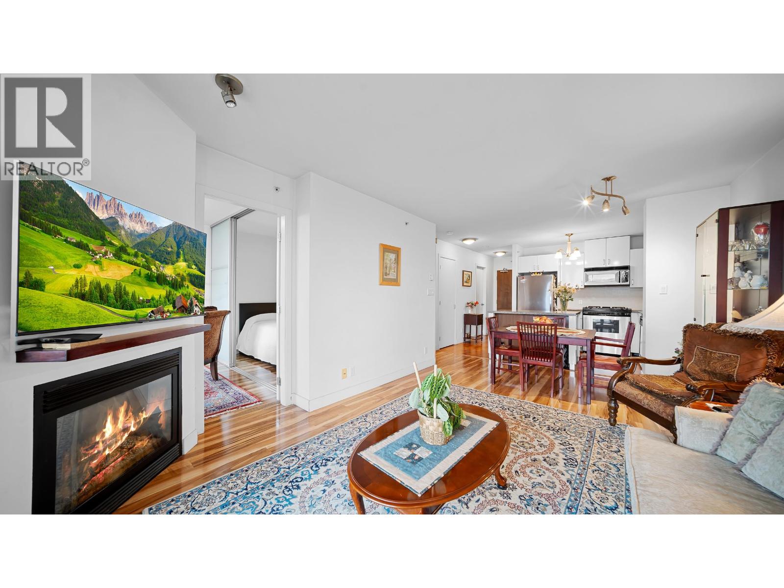 810 175 W 1st Street, North Vancouver, British Columbia  V7M 3N9 - Photo 4 - R3062342