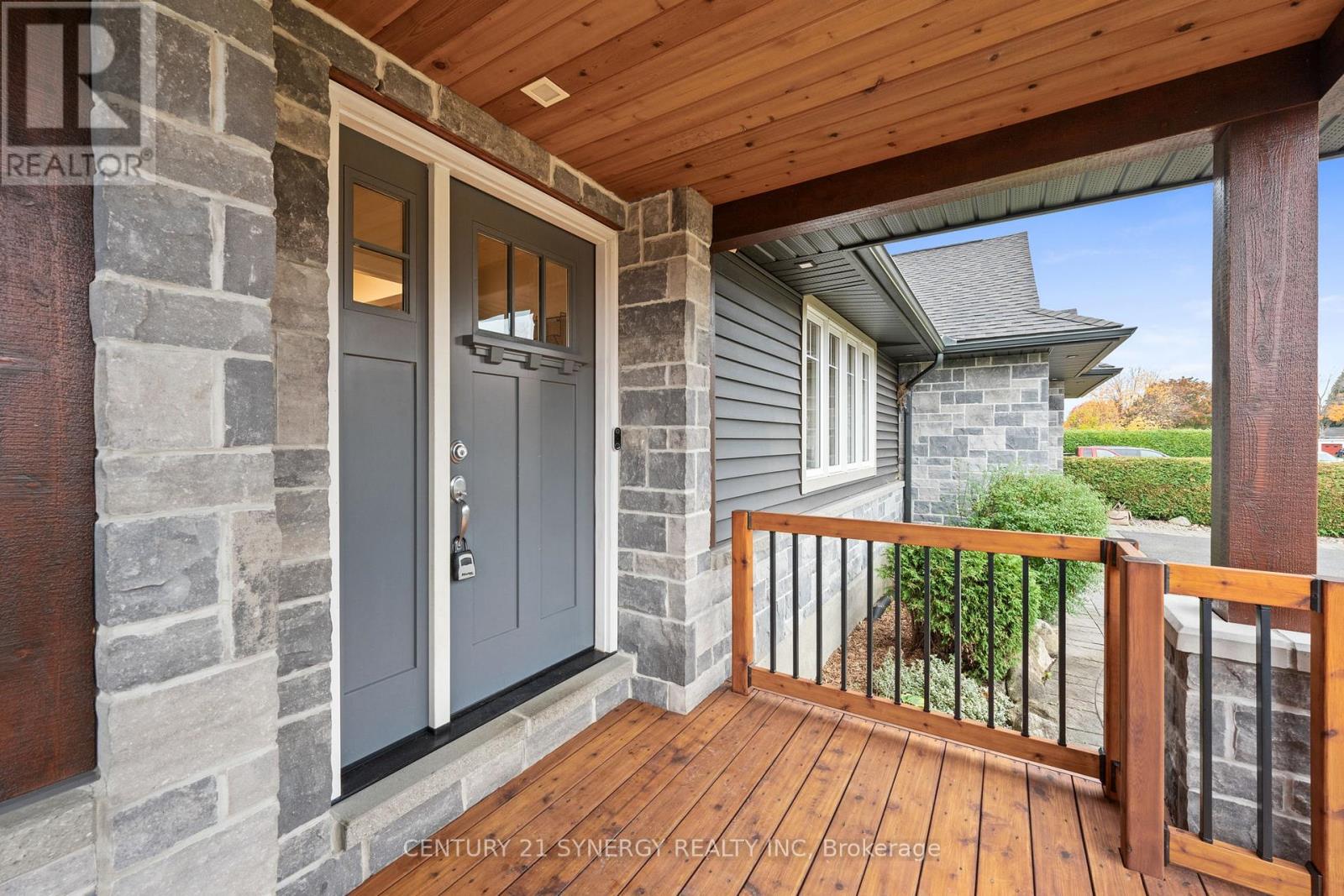 22 Carola Street, Ottawa, Ontario  K2G 0Y1 - Photo 3 - X12486763