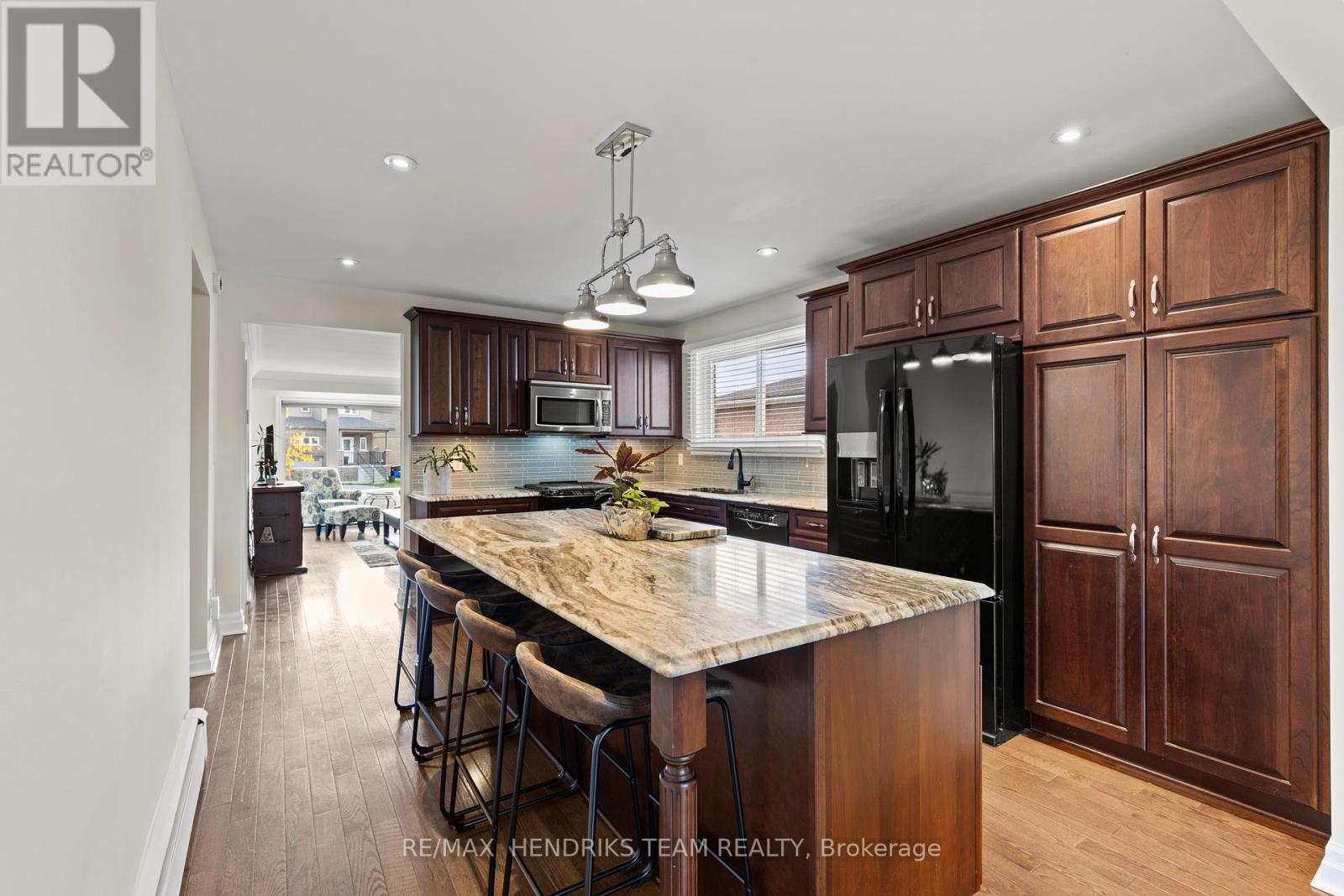 168 Rykert Street, St. Catharines, Ontario  L2S 2B7 - Photo 11 - X12486778