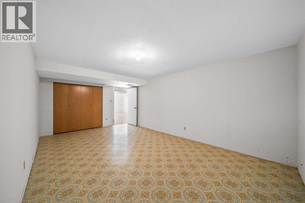 36 Strathlorne Crescent Sw, Calgary, Alberta  T3H 1M8 - Photo 38 - A2261749