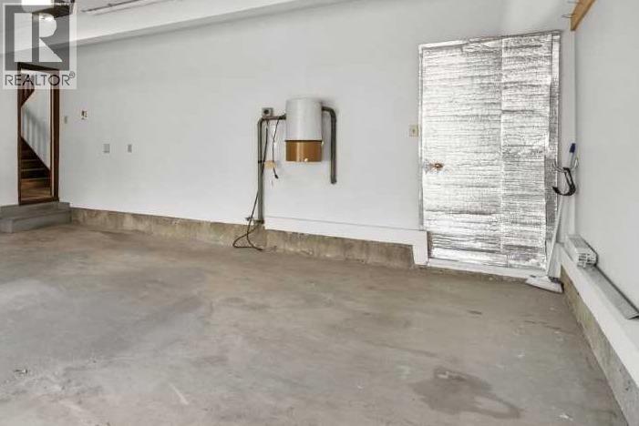 36 Strathlorne Crescent Sw, Calgary, Alberta  T3H 1M8 - Photo 40 - A2261749