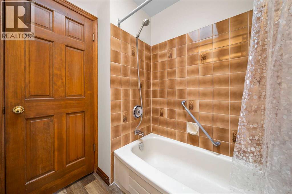 36 Strathlorne Crescent Sw, Calgary, Alberta  T3H 1M8 - Photo 31 - A2261749