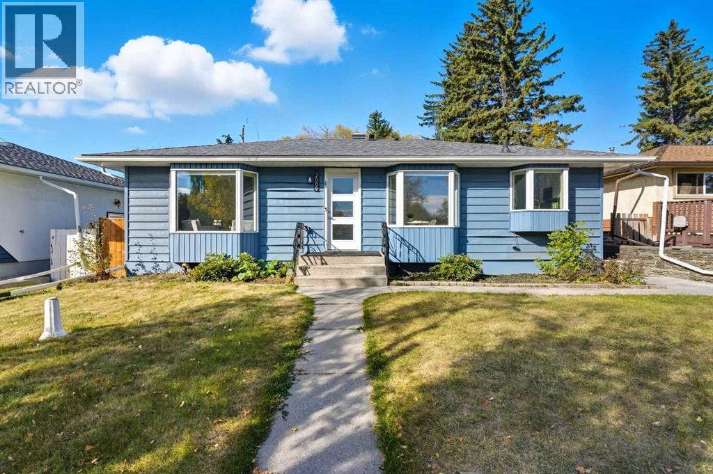 2009 Cottonwood Crescent Se, Calgary, Alberta  T2B 1P9 - Photo 1 - A2262374