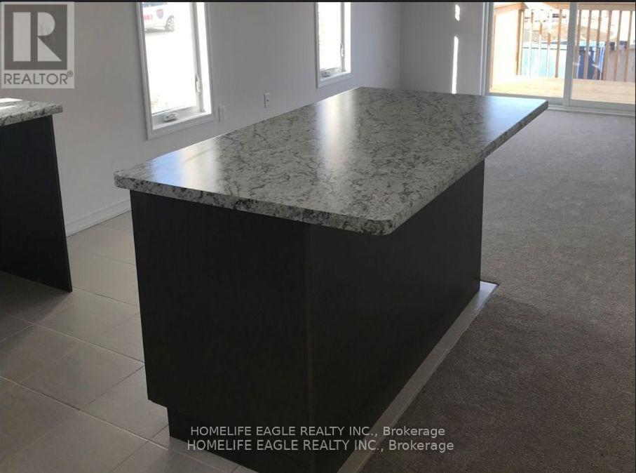 172 Isabella Drive, Orillia, Ontario  L3V 8K7 - Photo 5 - S12485357