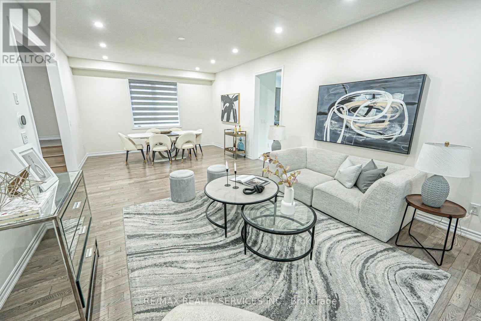 43 Rainbrook Close, Brampton, Ontario  L6R 0Y9 - Photo 10 - W12486744