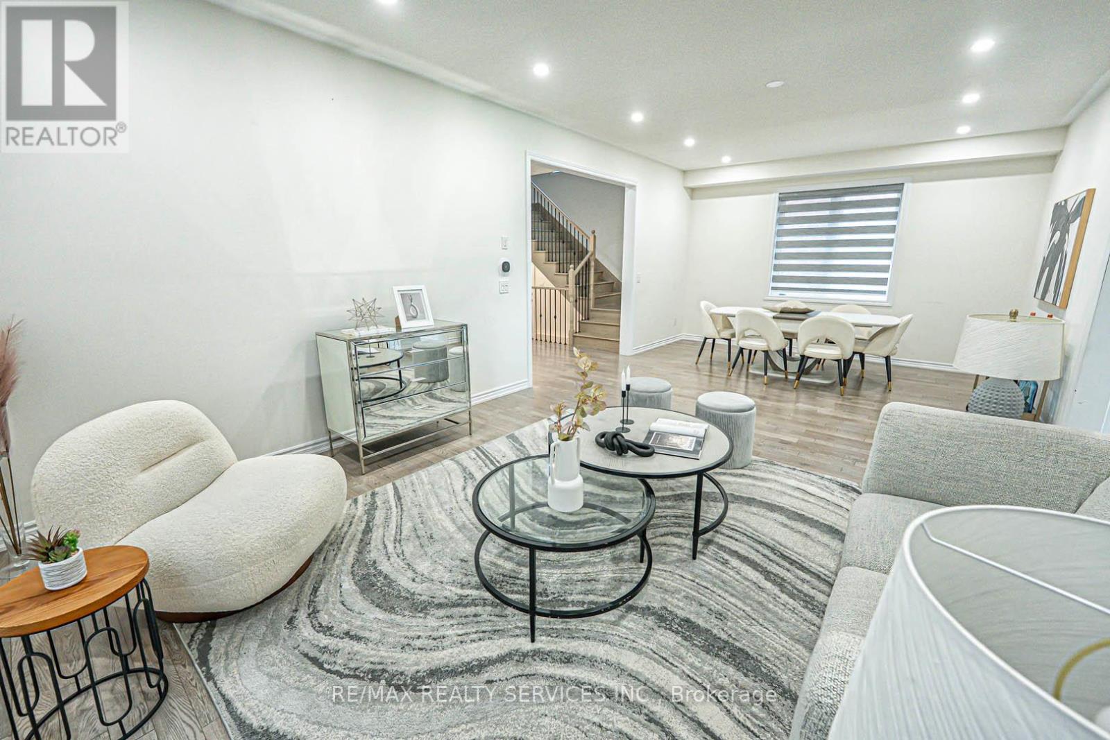 43 Rainbrook Close, Brampton, Ontario  L6R 0Y9 - Photo 11 - W12486744