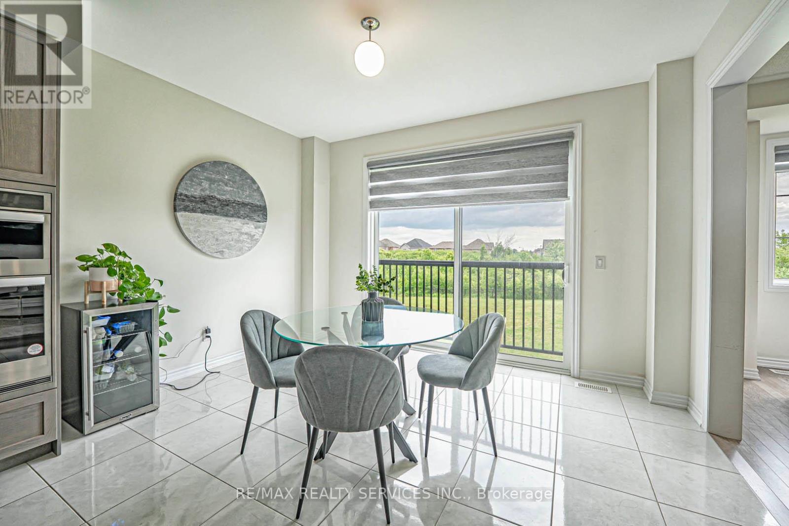 43 Rainbrook Close, Brampton, Ontario  L6R 0Y9 - Photo 16 - W12486744