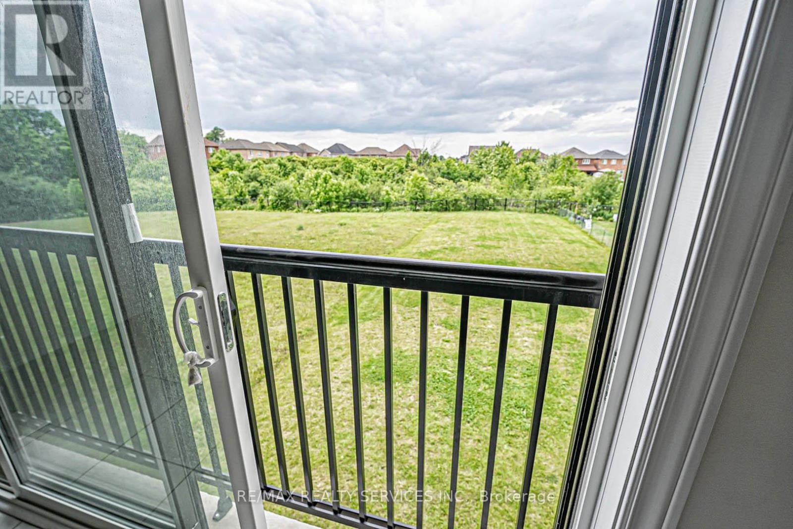 43 Rainbrook Close, Brampton, Ontario  L6R 0Y9 - Photo 26 - W12486744