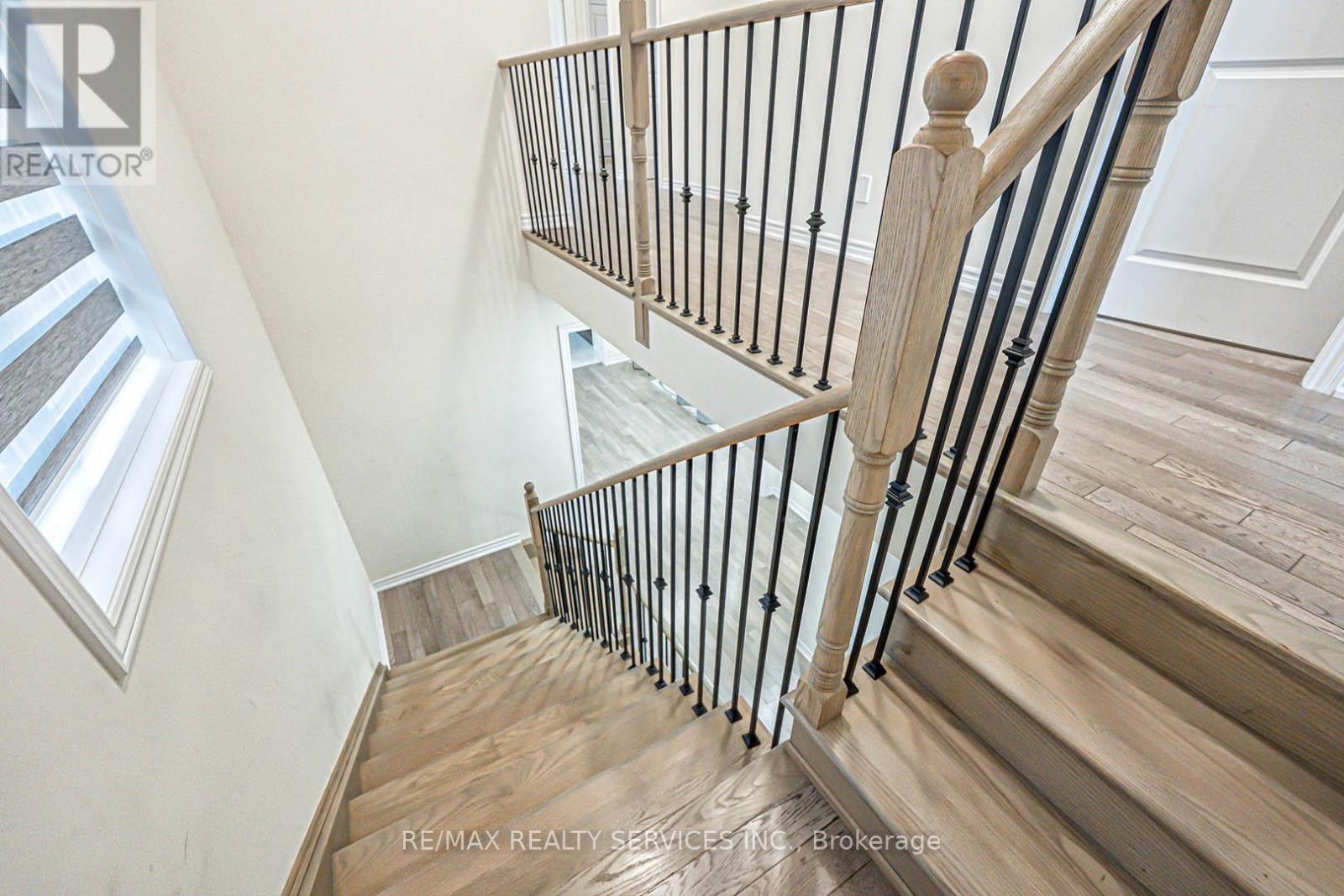 43 Rainbrook Close, Brampton, Ontario  L6R 0Y9 - Photo 27 - W12486744