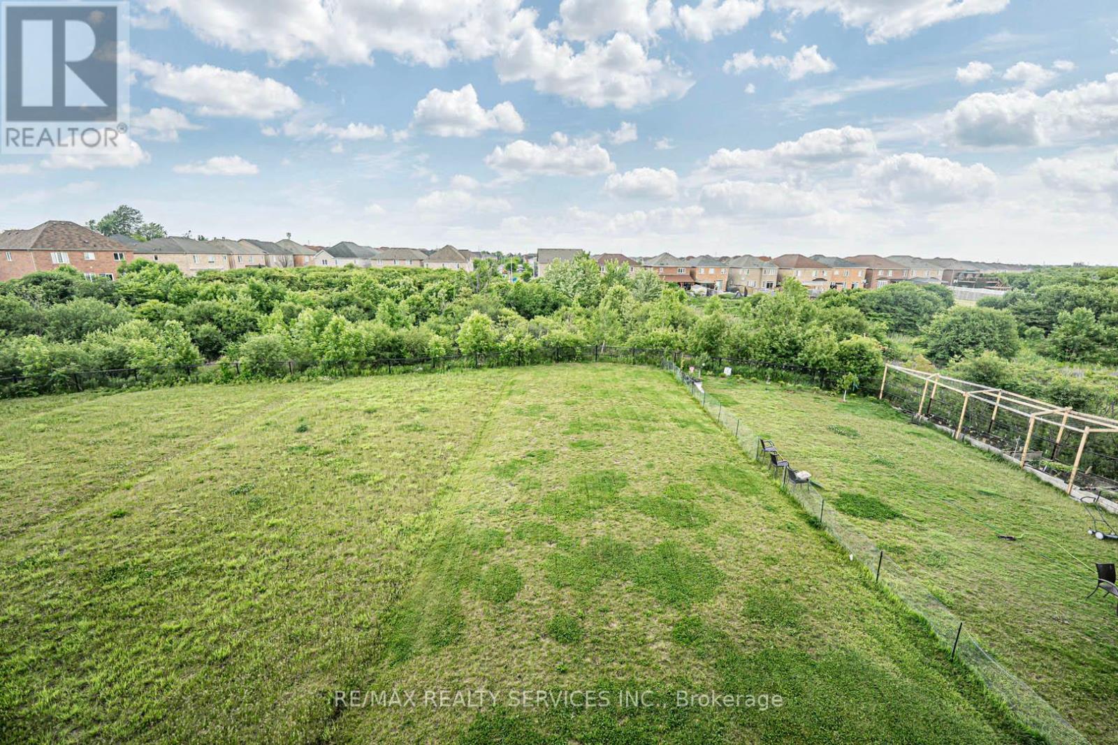 43 Rainbrook Close, Brampton, Ontario  L6R 0Y9 - Photo 30 - W12486744