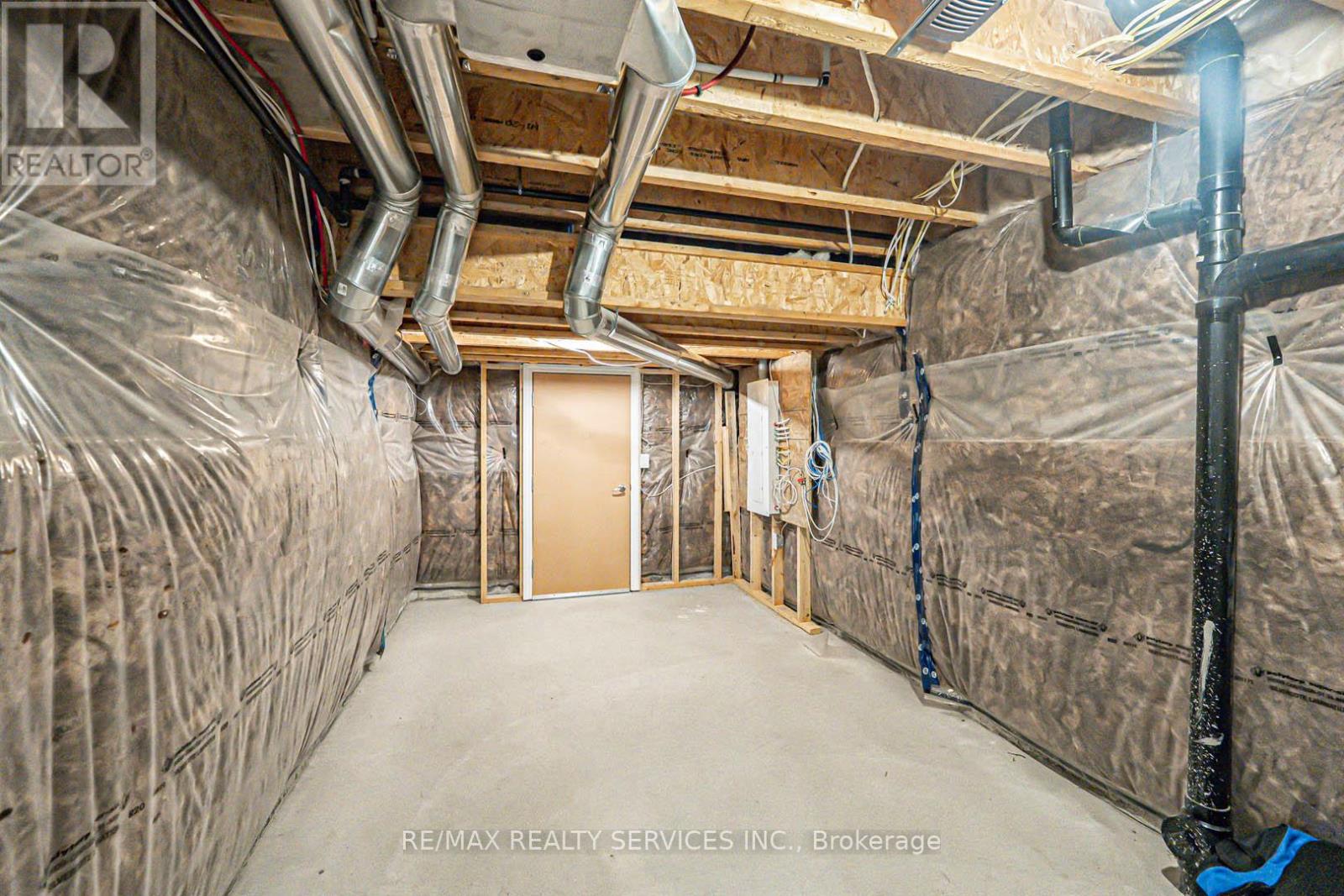 43 Rainbrook Close, Brampton, Ontario  L6R 0Y9 - Photo 45 - W12486744