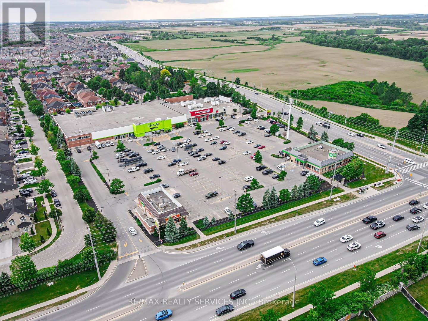 43 Rainbrook Close, Brampton, Ontario  L6R 0Y9 - Photo 49 - W12486744