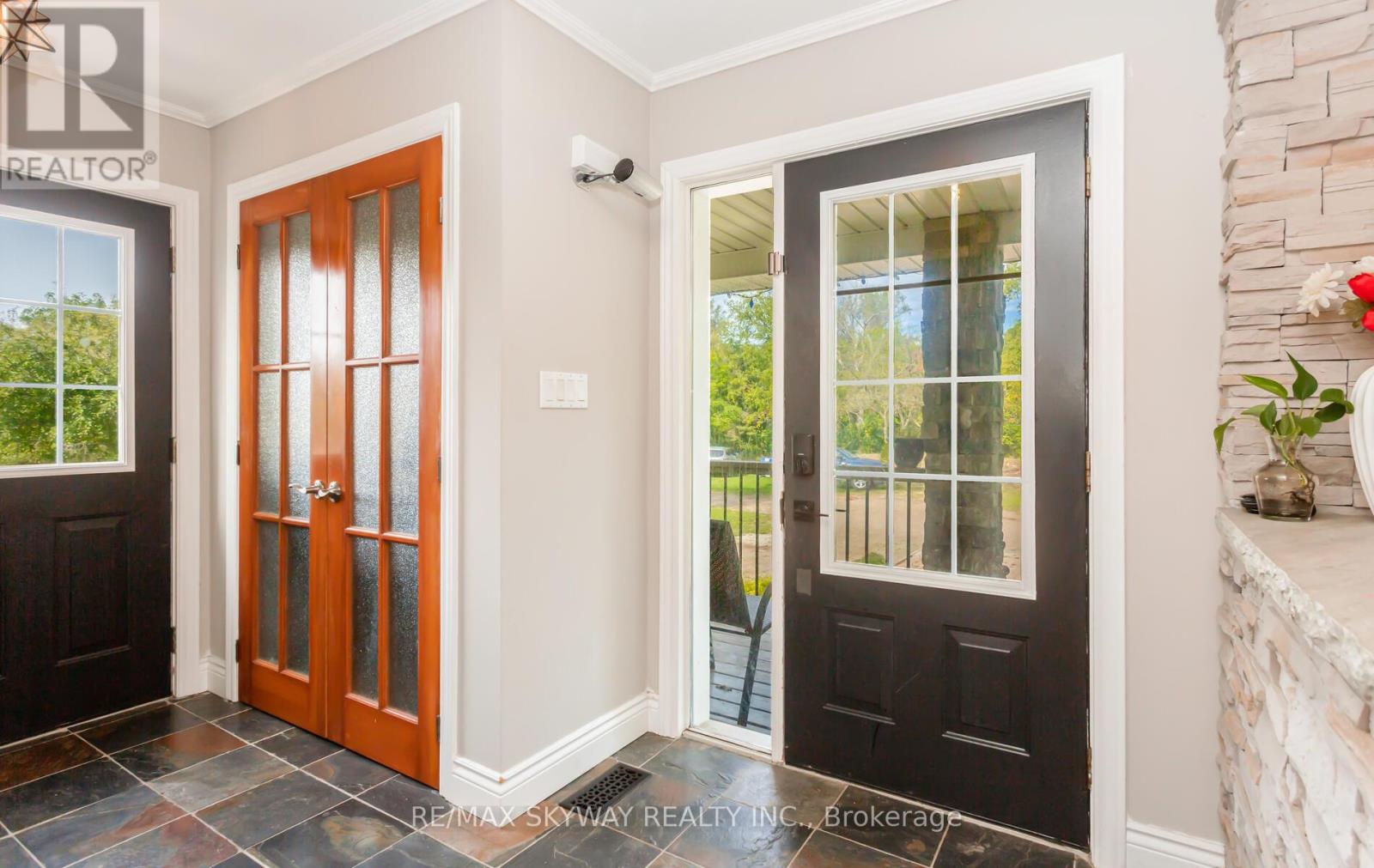 5628 Highway 7, Milton, Ontario  L7J 2L7 - Photo 10 - W12486751