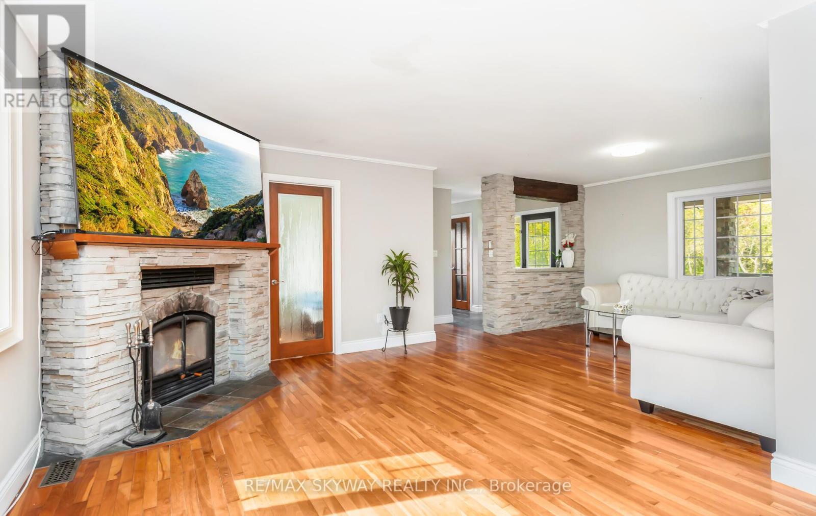 5628 Highway 7, Milton, Ontario  L7J 2L7 - Photo 11 - W12486751