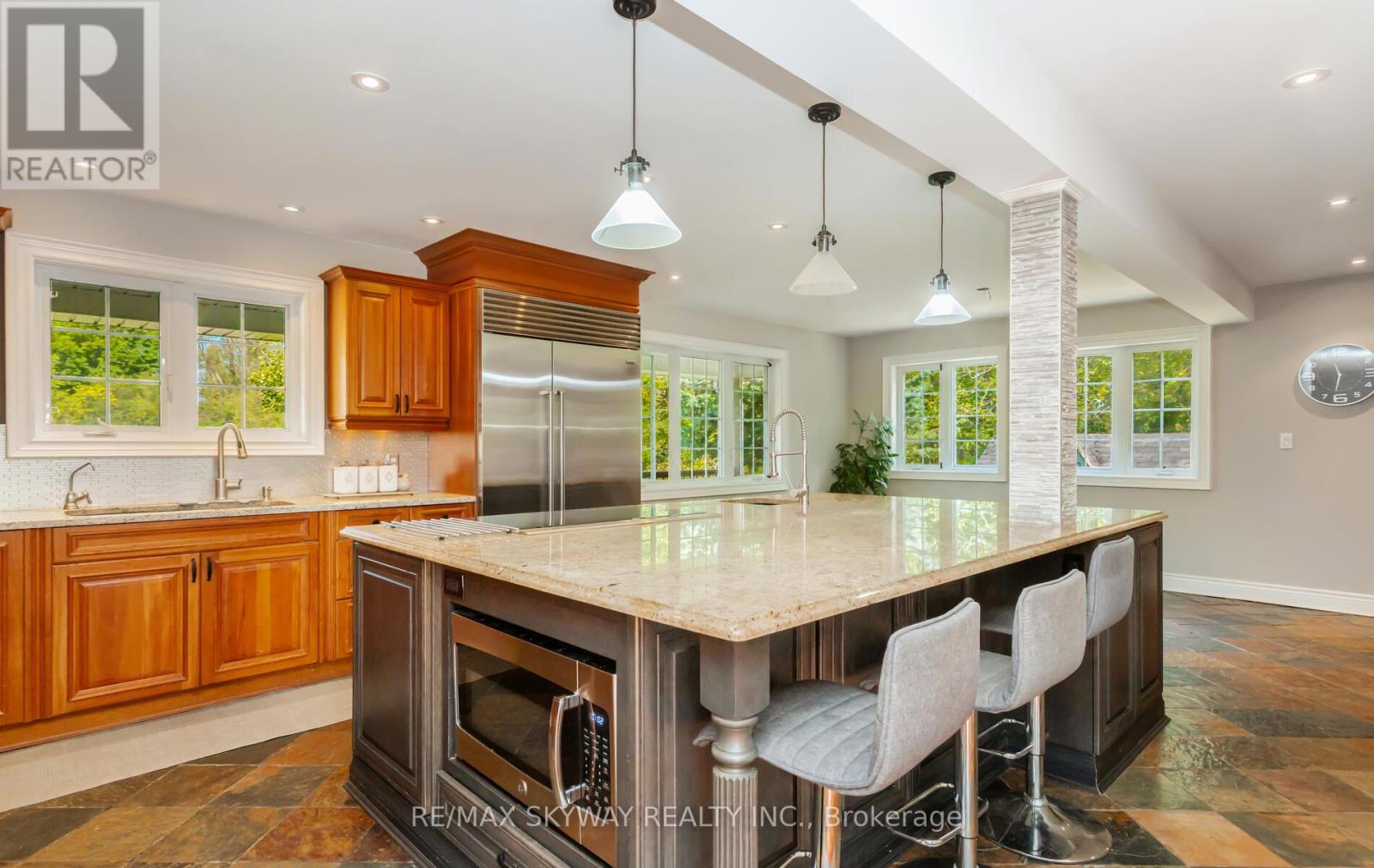 5628 Highway 7, Milton, Ontario  L7J 2L7 - Photo 16 - W12486751