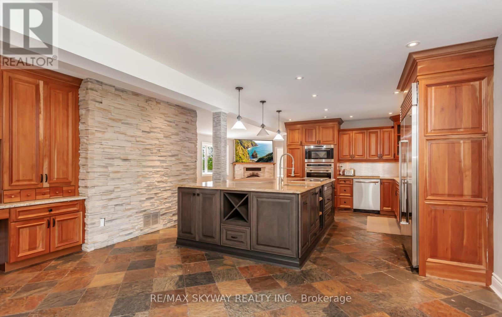 5628 Highway 7, Milton, Ontario  L7J 2L7 - Photo 19 - W12486751