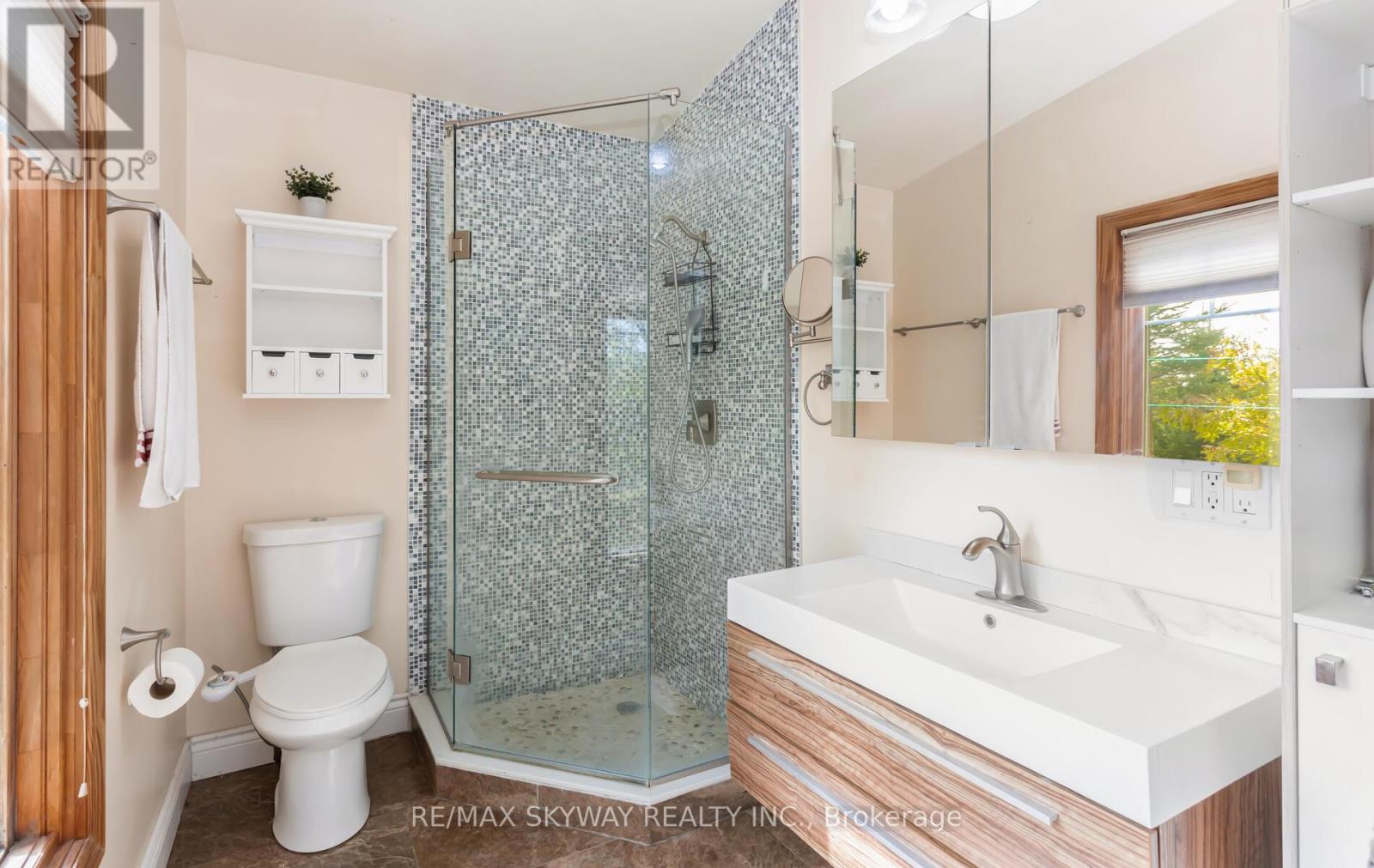 5628 Highway 7, Milton, Ontario  L7J 2L7 - Photo 24 - W12486751