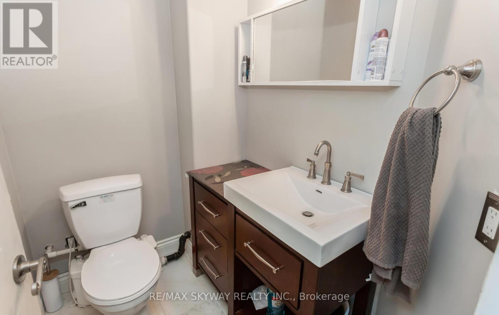 5628 Highway 7, Milton, Ontario  L7J 2L7 - Photo 33 - W12486751