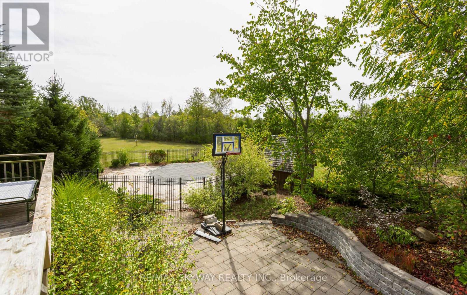 5628 Highway 7, Milton, Ontario  L7J 2L7 - Photo 35 - W12486751