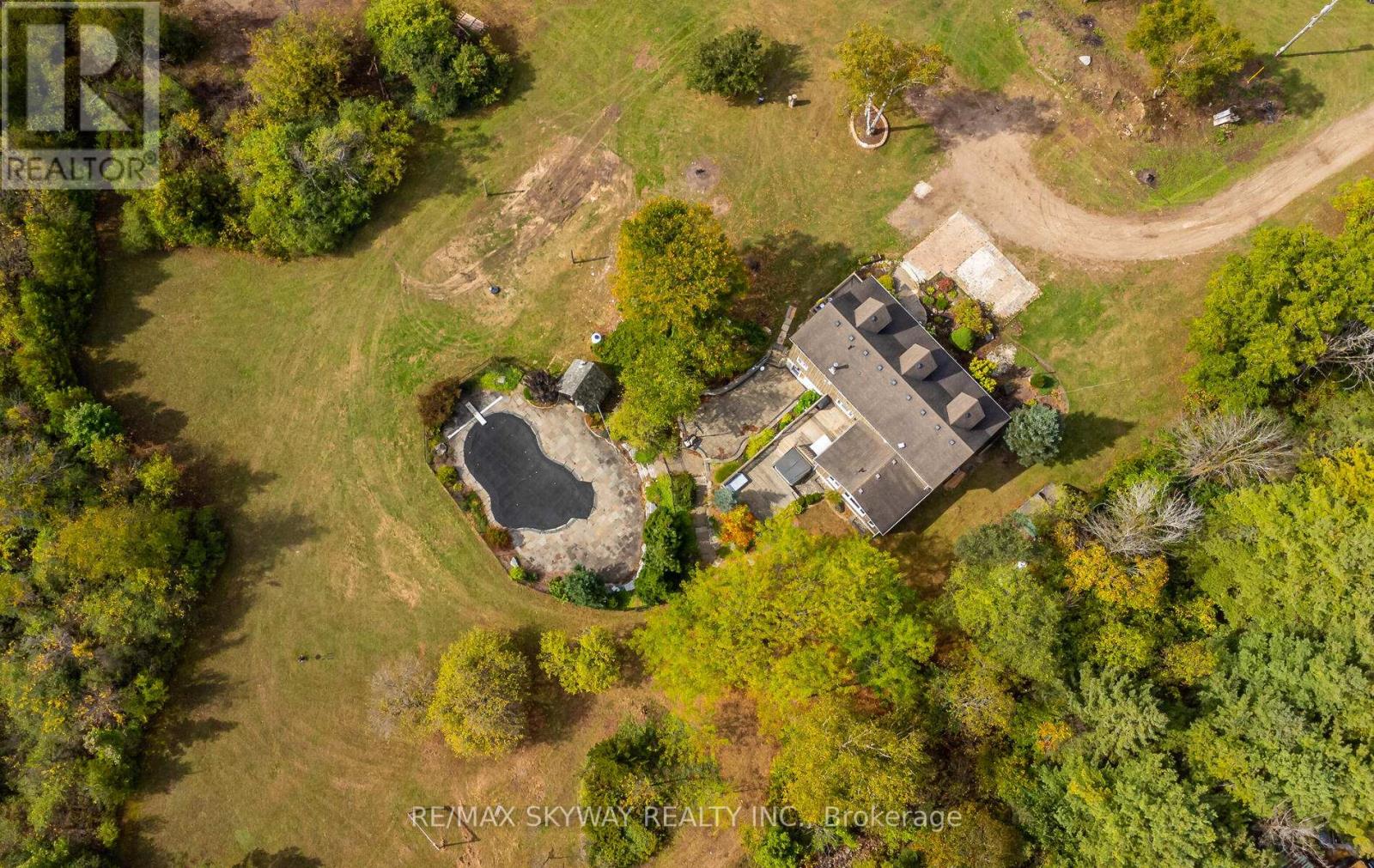 5628 Highway 7, Milton, Ontario  L7J 2L7 - Photo 4 - W12486751