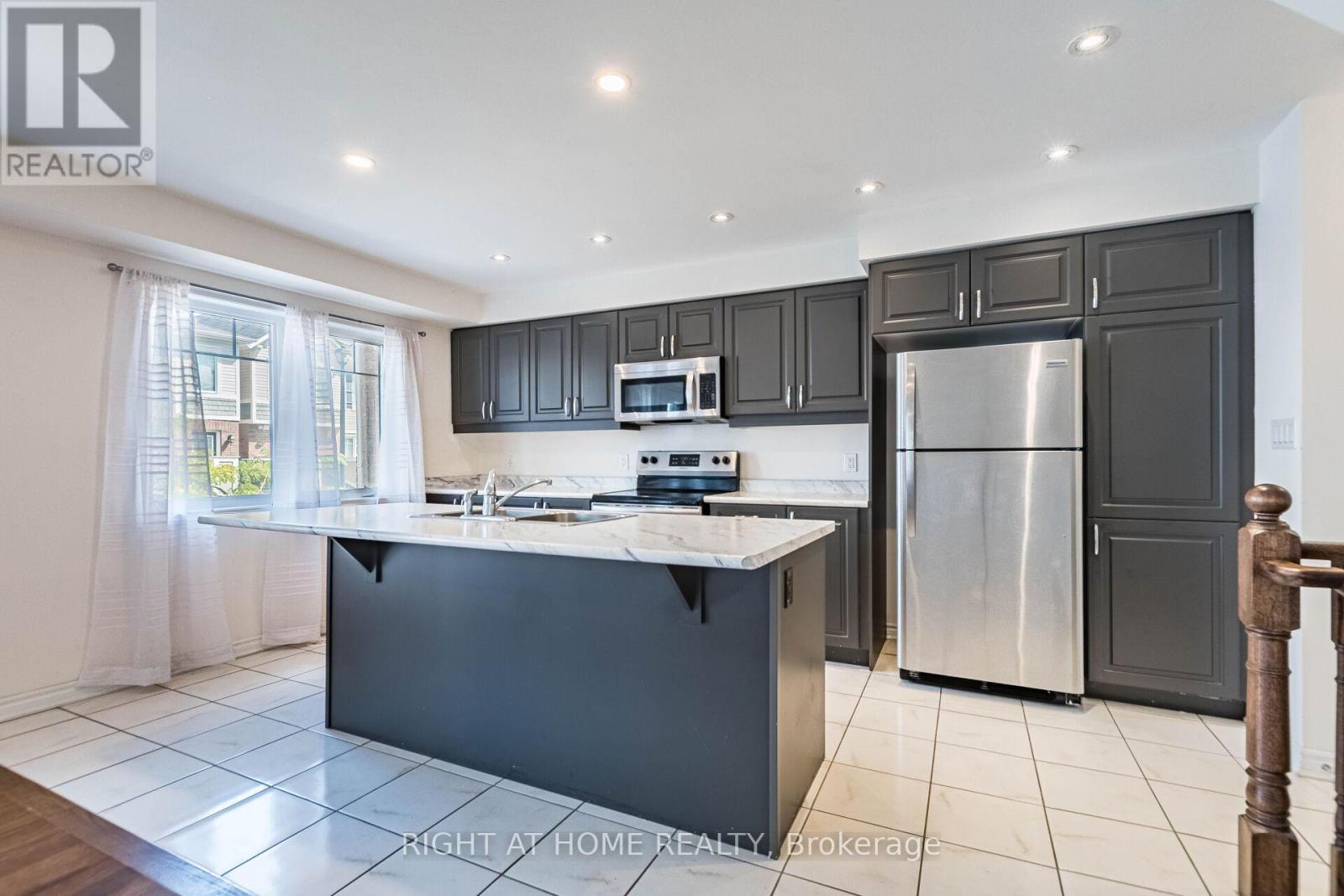 98 - 1000 Asleton Boulevard, Milton, Ontario  L9T 9L4 - Photo 17 - W12486752