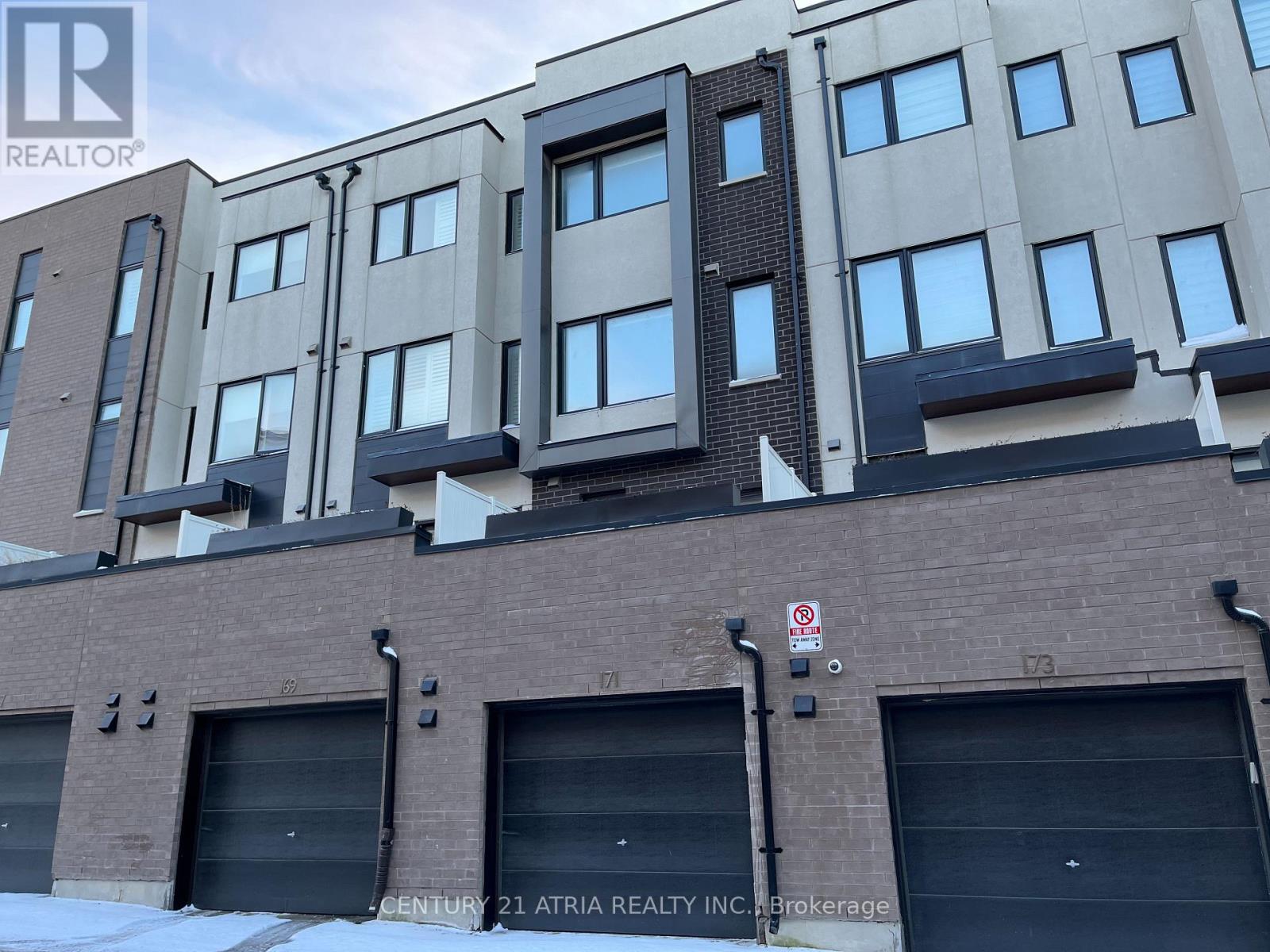 171 Frederick Tisdale Drive, Toronto, Ontario  M3K 0B5 - Photo 4 - W12486754