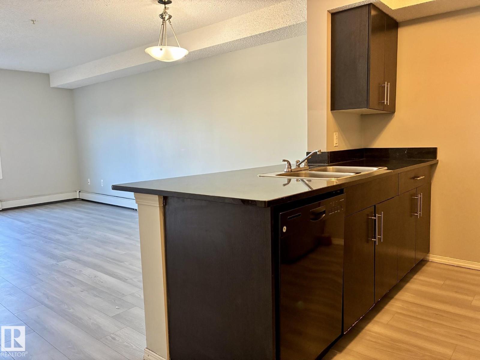 #307 1080 Mcconachie Bv Nw, Edmonton, Alberta  T5Y 0X2 - Photo 7 - E4463831